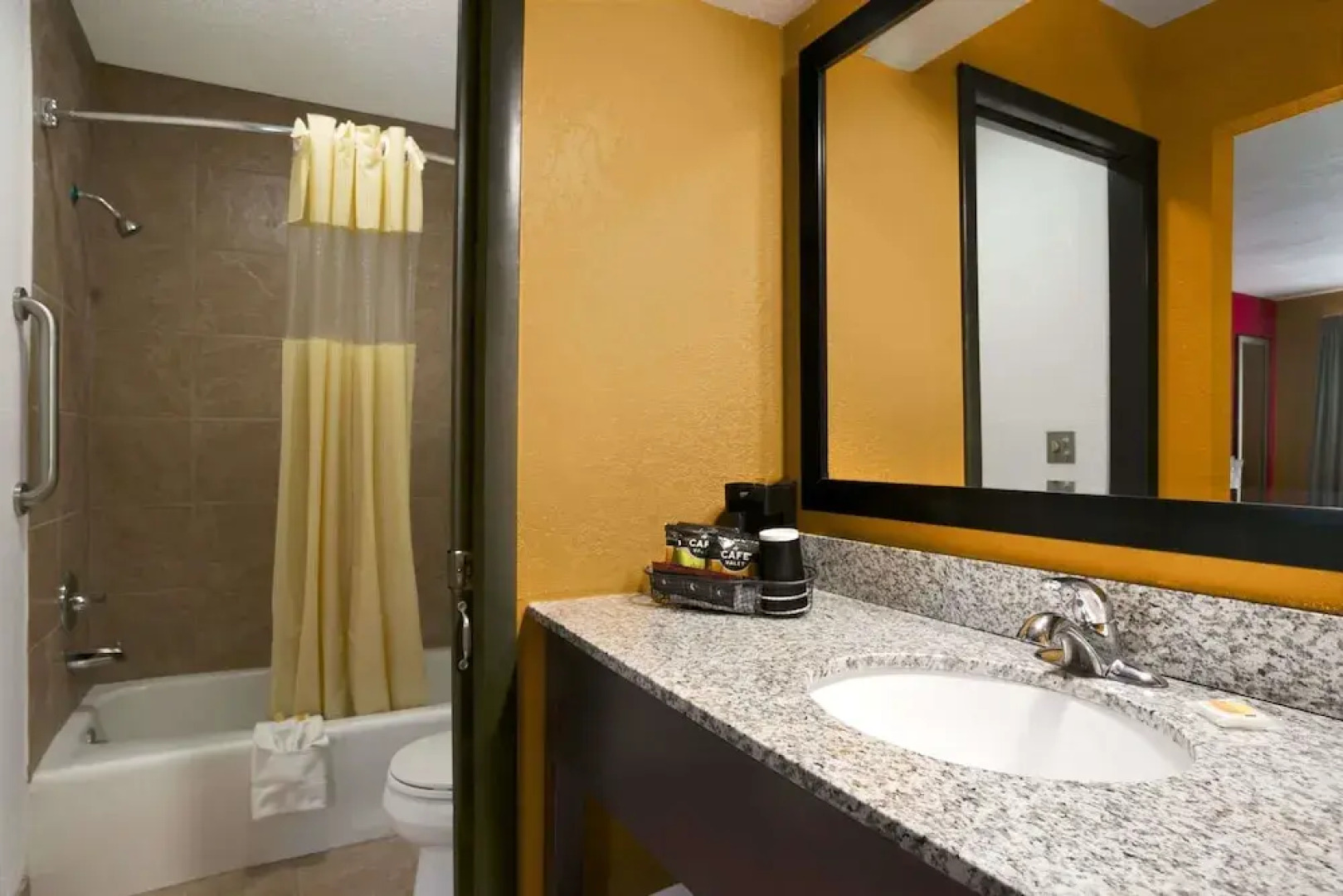 Days Inn Liberty / NE Kansas City