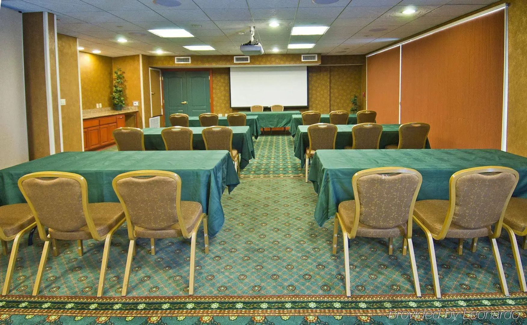 Spark by Hilton Redlands