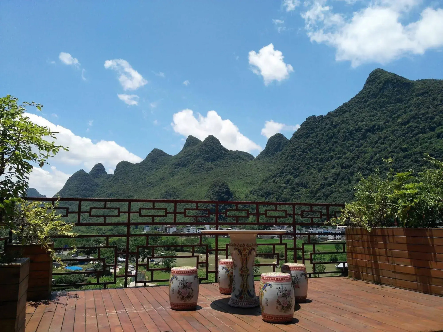Yangshuo Eden Garden Hotel