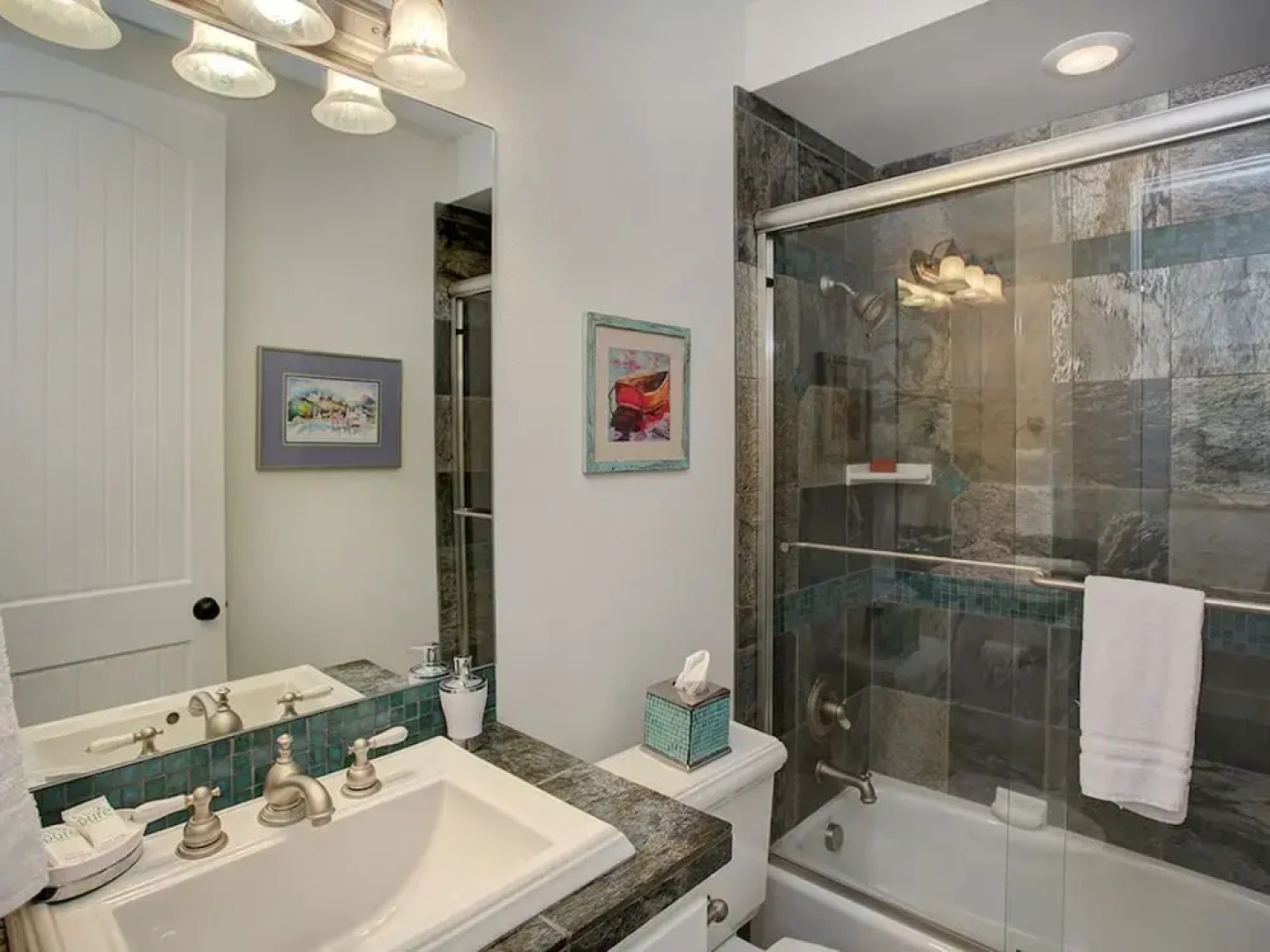 Neptune's Perch 3 Bedrooms 3 Bathrooms Townhouse