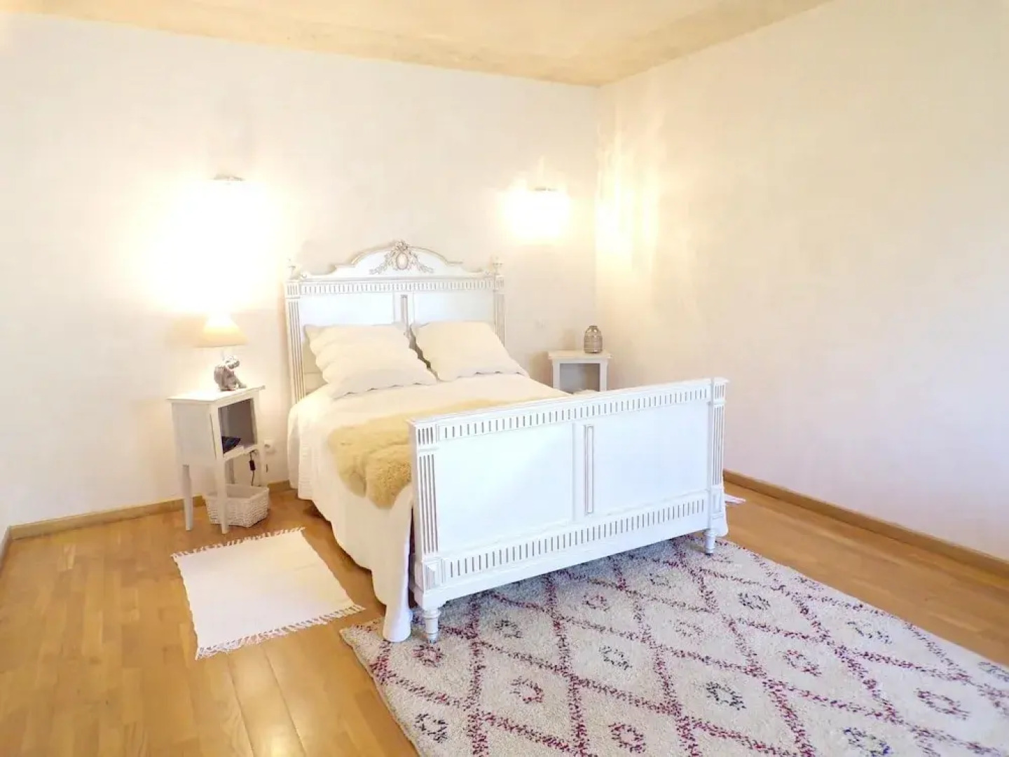 House With 2 Bedrooms in Chenevelles, With Enclosed Garden and Wifi