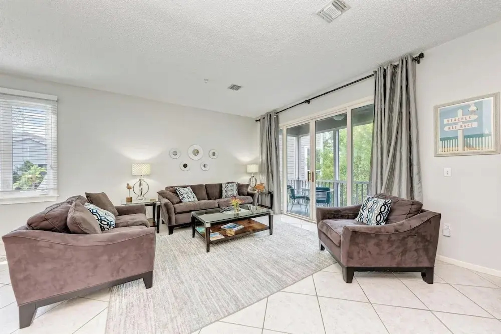 Longboat Key Cedars Beach House-pet Friendly-2 Minute To The Beach