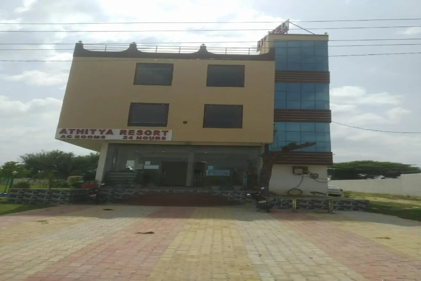 Capital O 82220 Athitya Resort