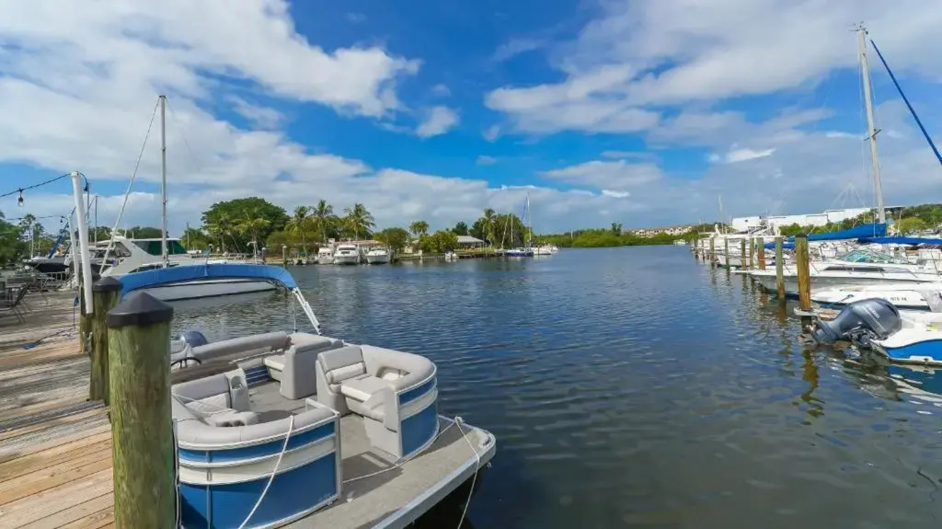 Heated Pool, Fireplace, 70" TV, Waterfront & More!