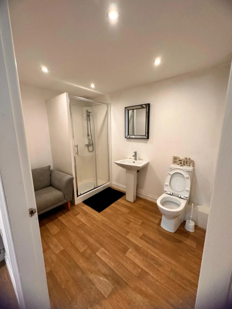 joe kelly buildings flat four sleeps 2