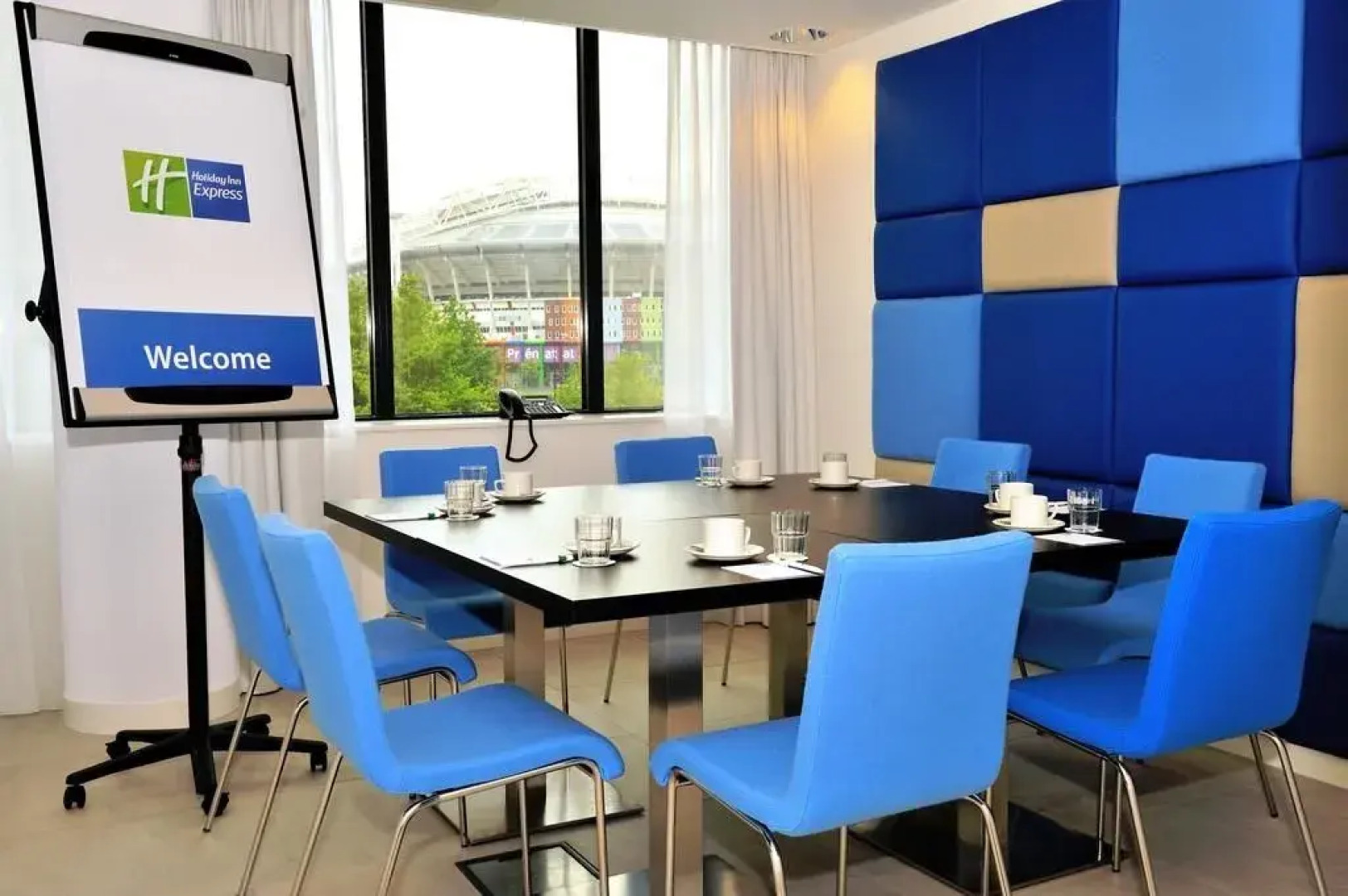 Holiday Inn Express Amsterdam - Arena Towers by IHG