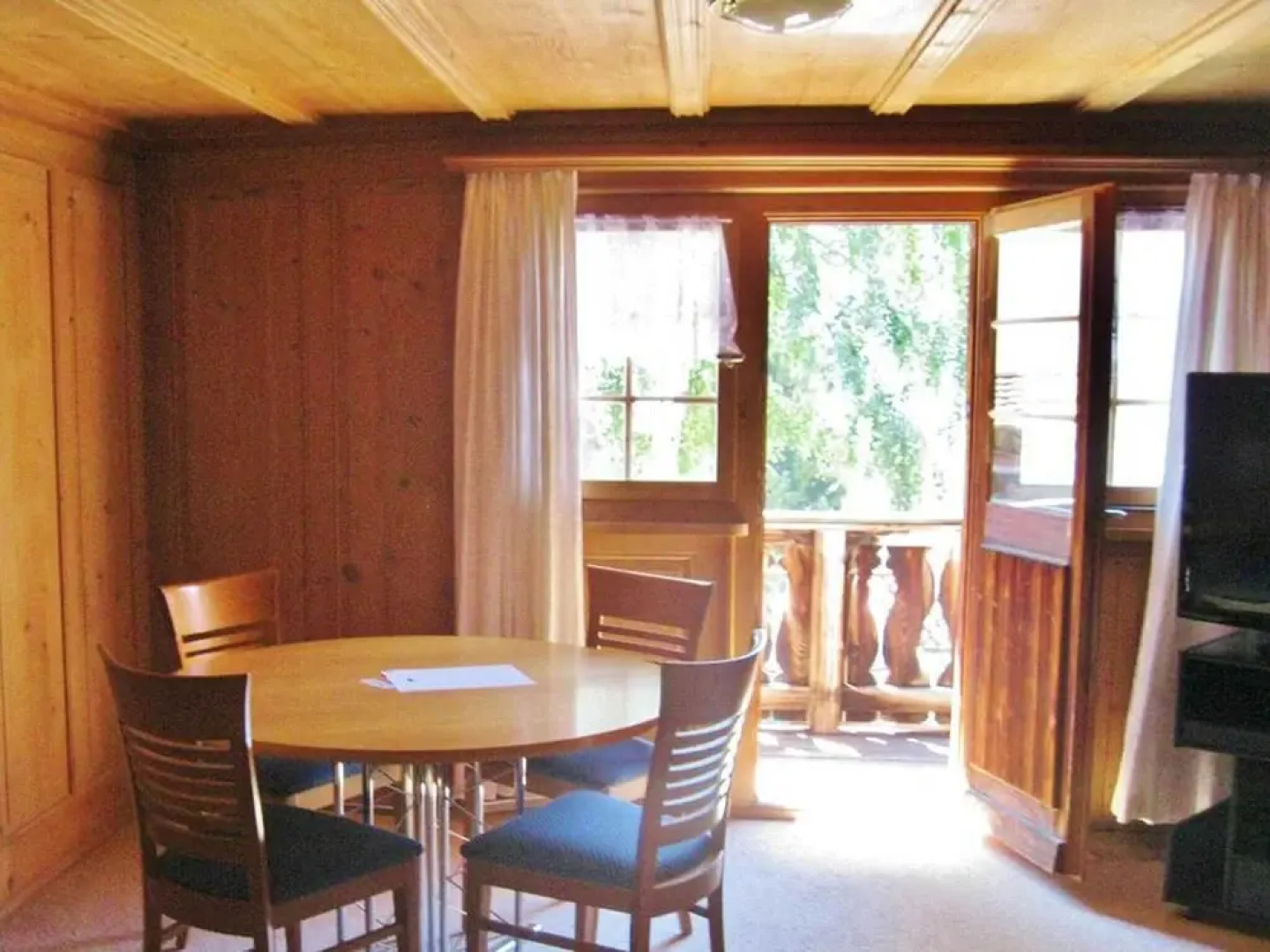 Charming Wooden House in Switzerland!