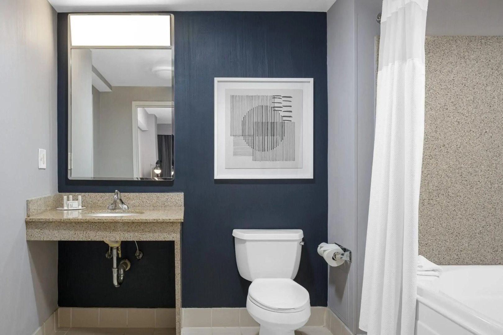 Courtyard by Marriott Long Island MacArthur Airport