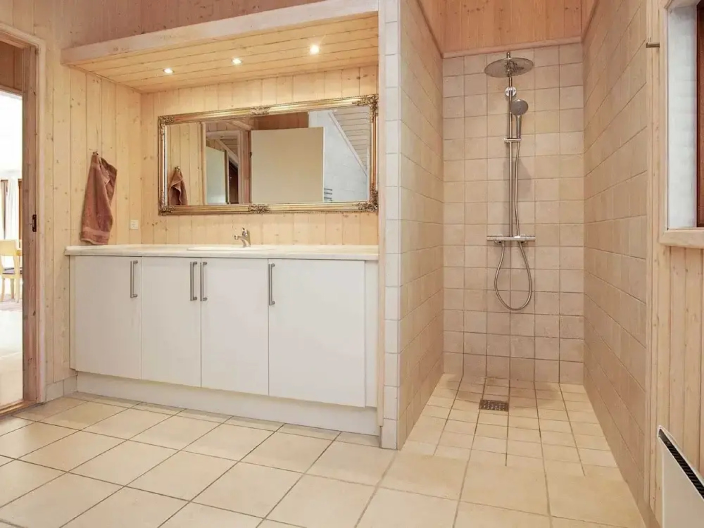 Cozy Cottage in RÃ¸rvig near Beach