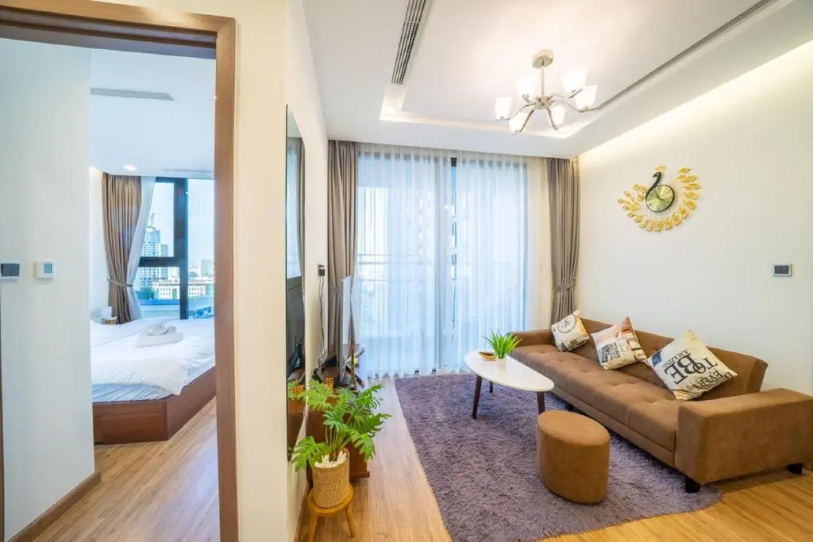 BOM HOMES- VINHOMES METROPOLIS-Service Apartment