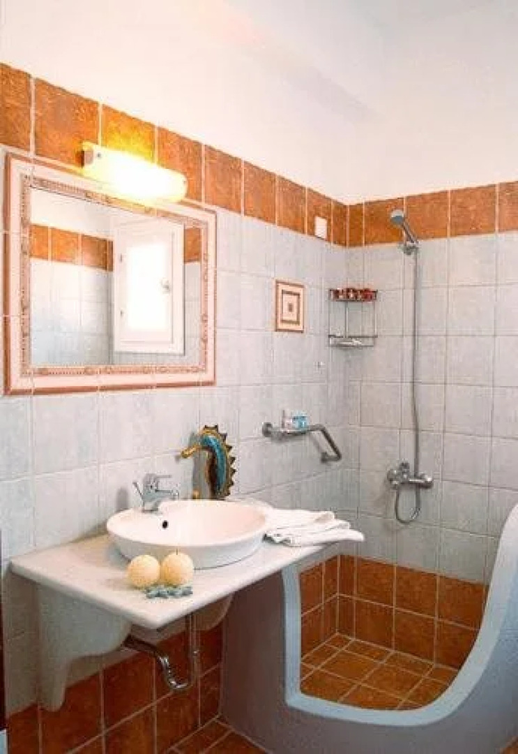 Island House Apartments