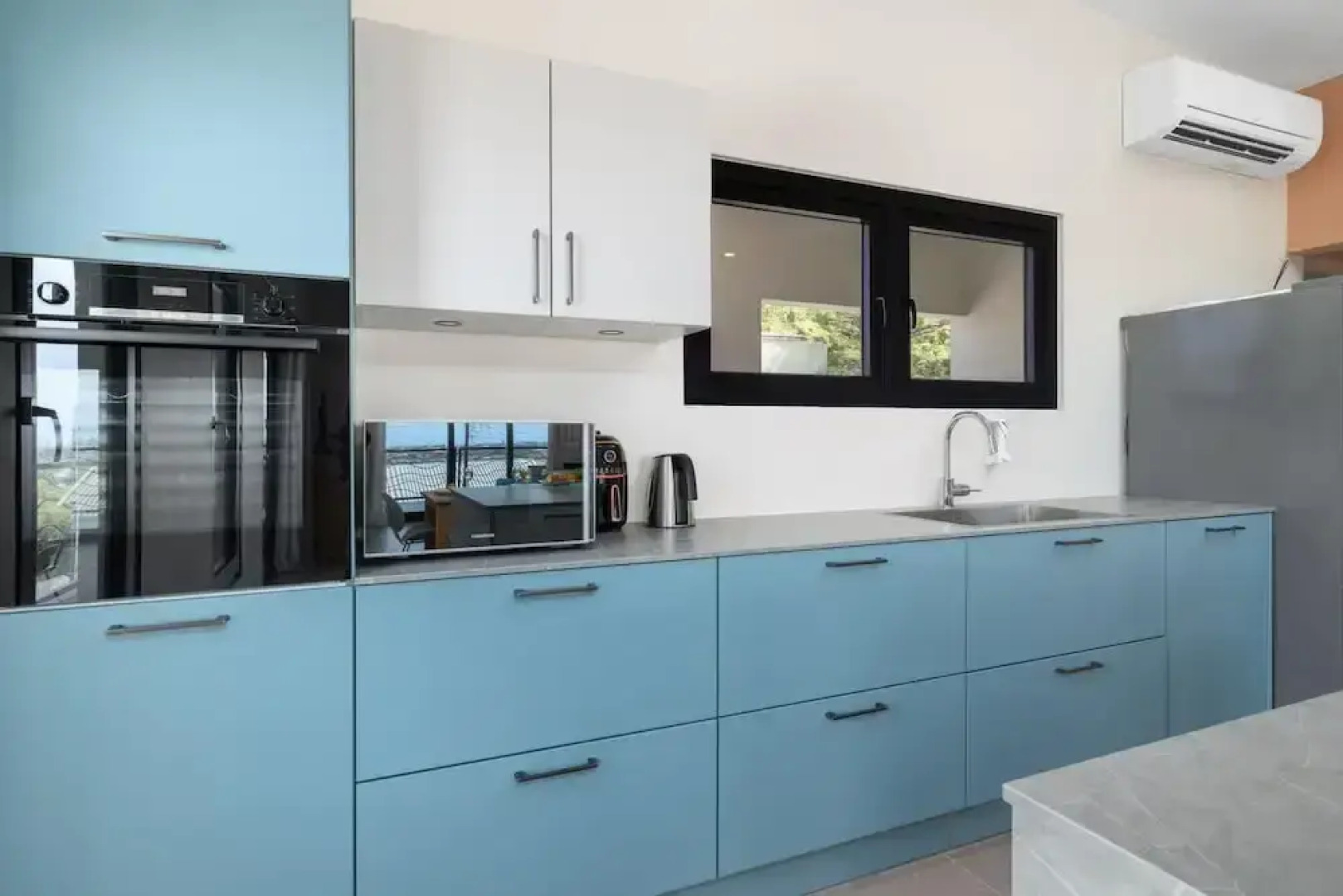 Brand NEW 2br2ba Sunset Ocean Views Balcony