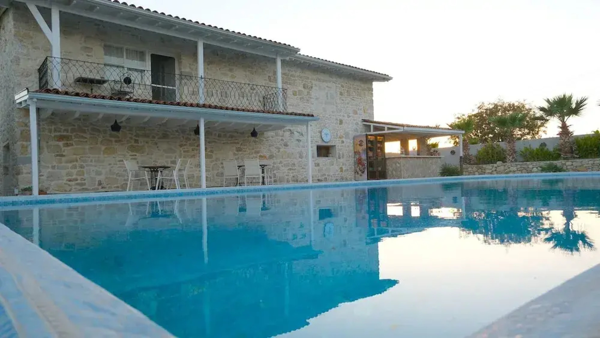 Otel Naturla Göl Evi