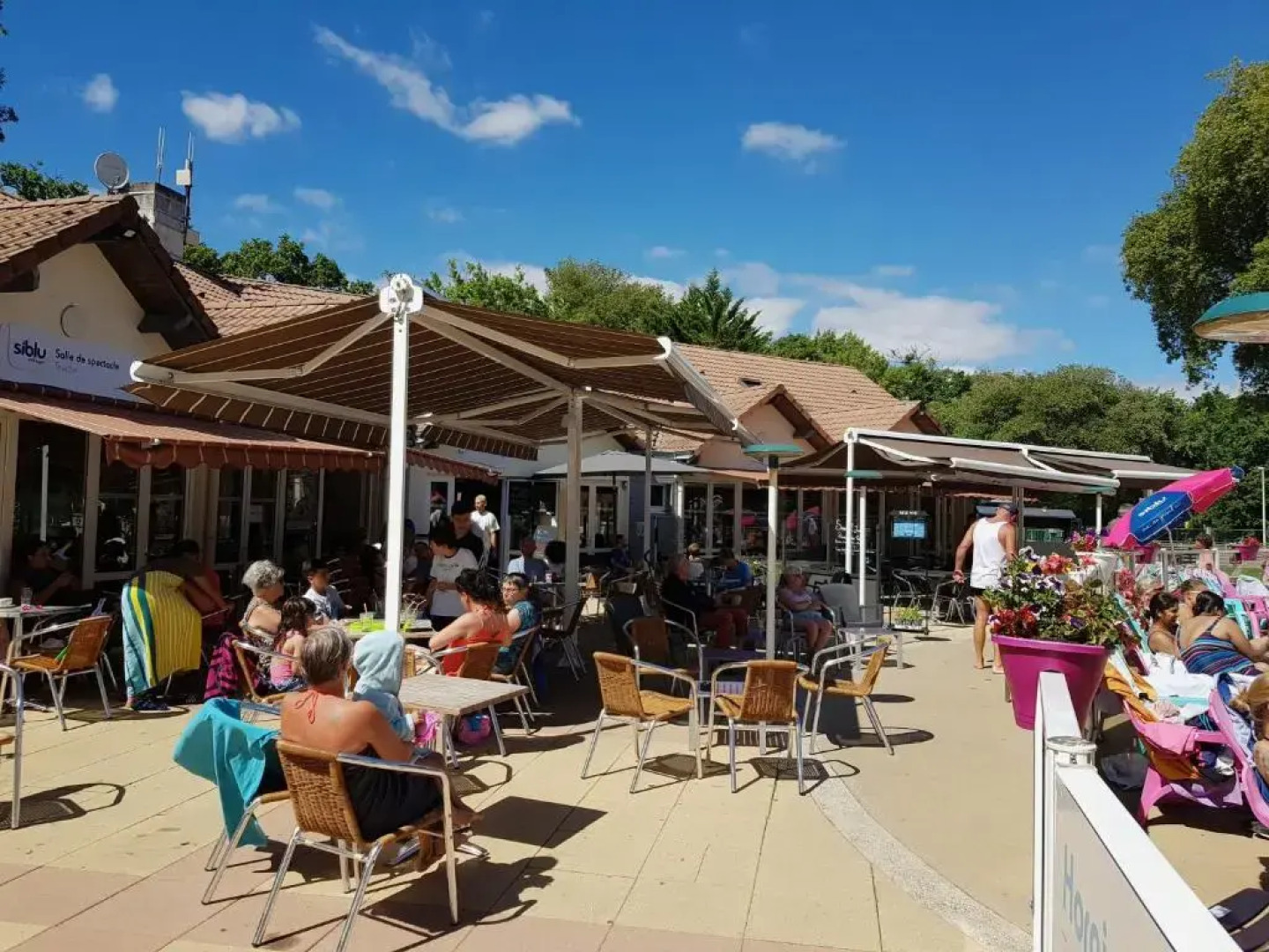 4 Star Village Cozy Chalet Near Beach