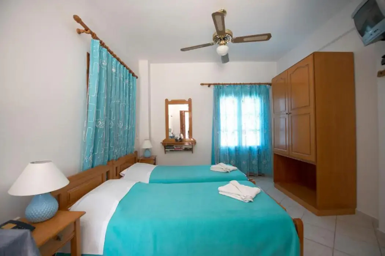 Amphitrite Apartments