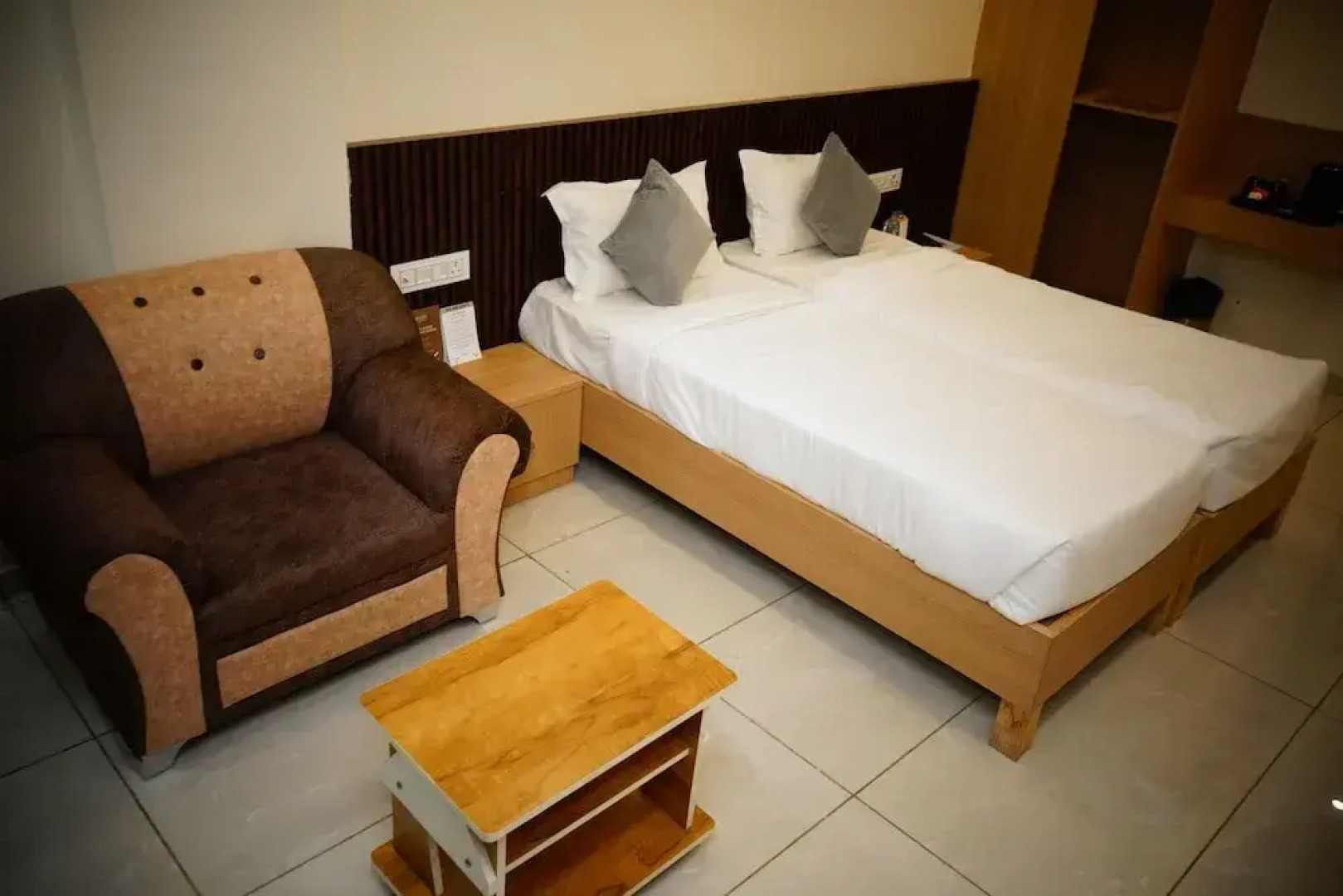 Signum Cityscape landmark Dahej