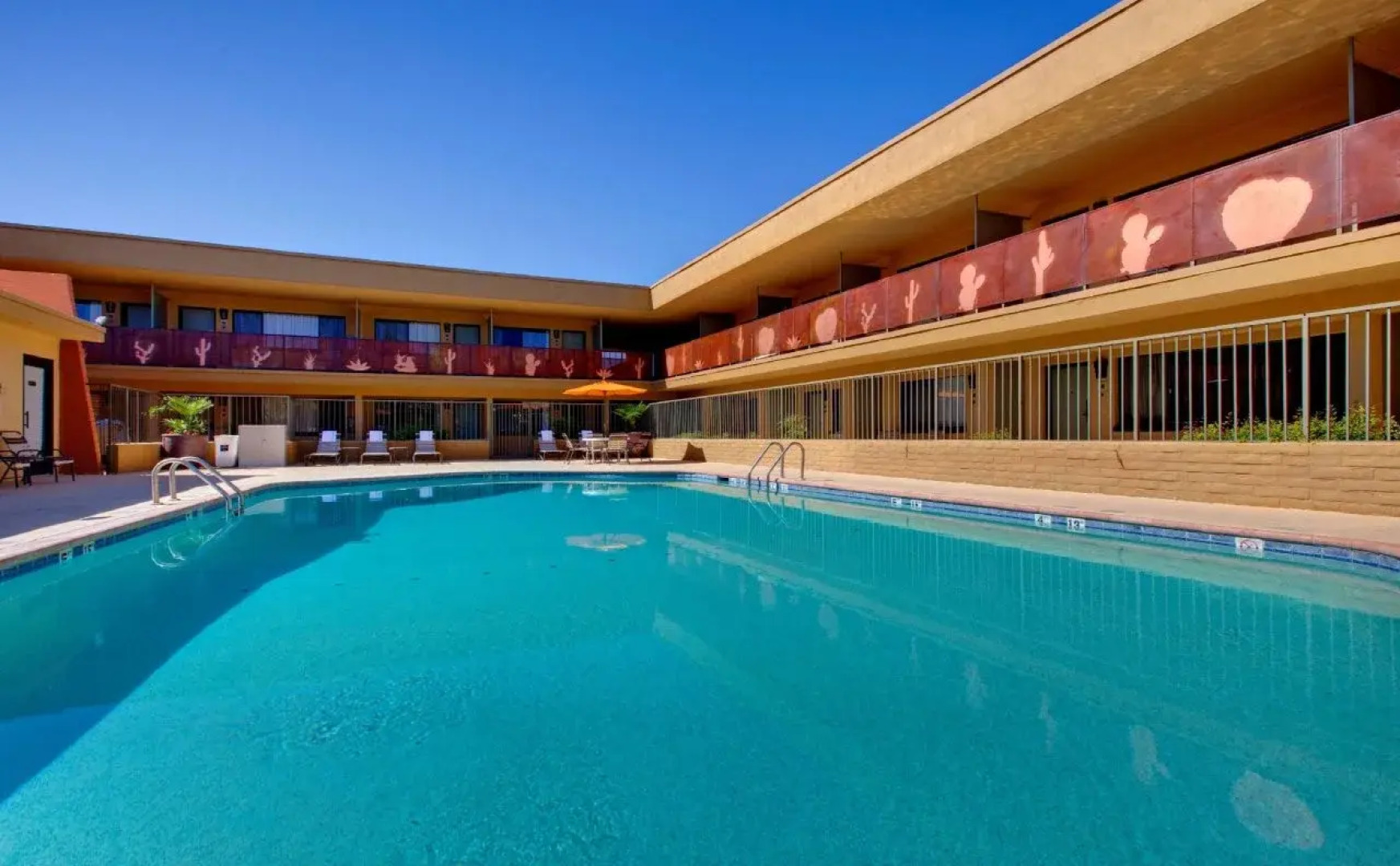 Best Western Royal Sun Inn & Suites