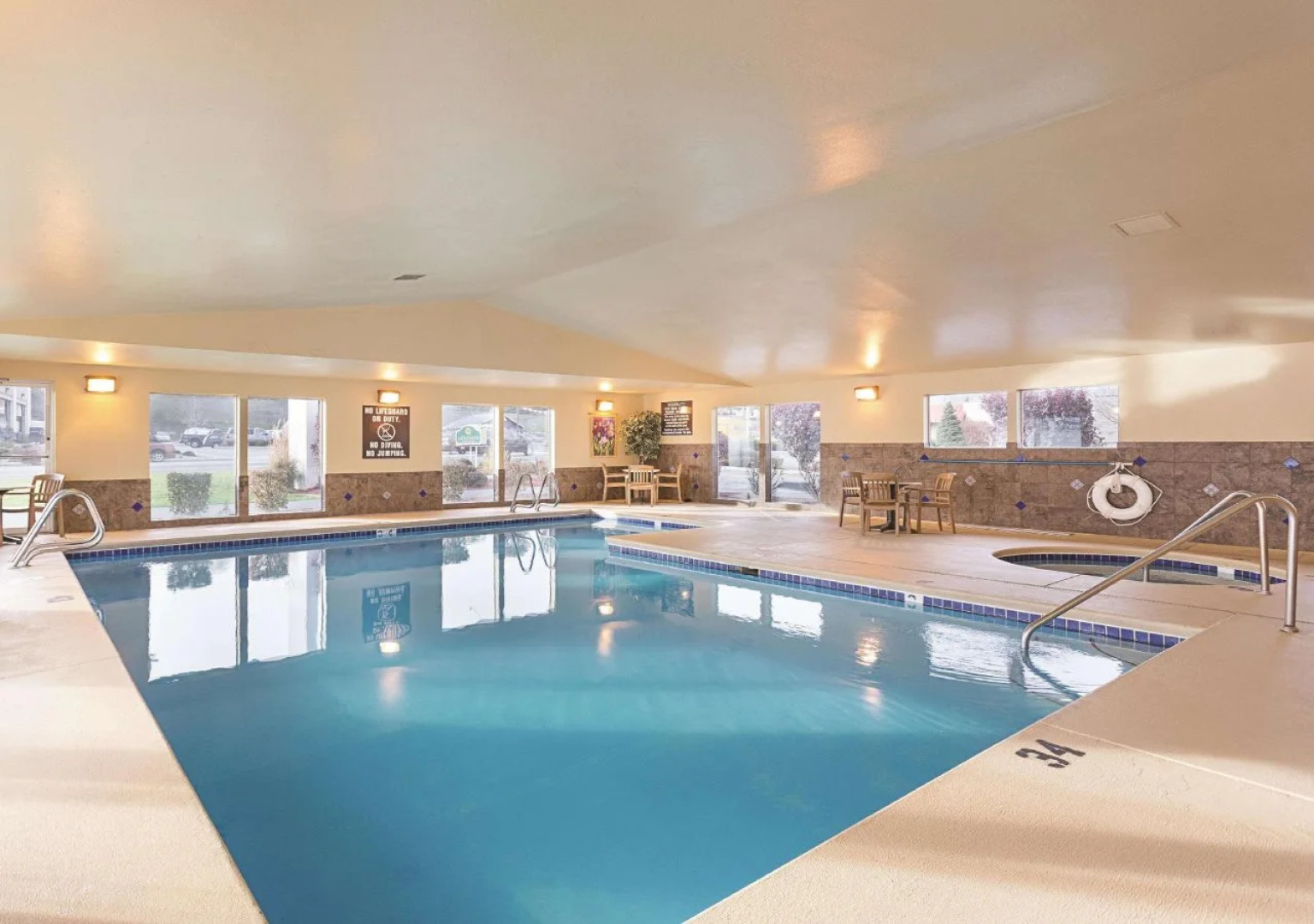 Clarion Pointe Wenatchee