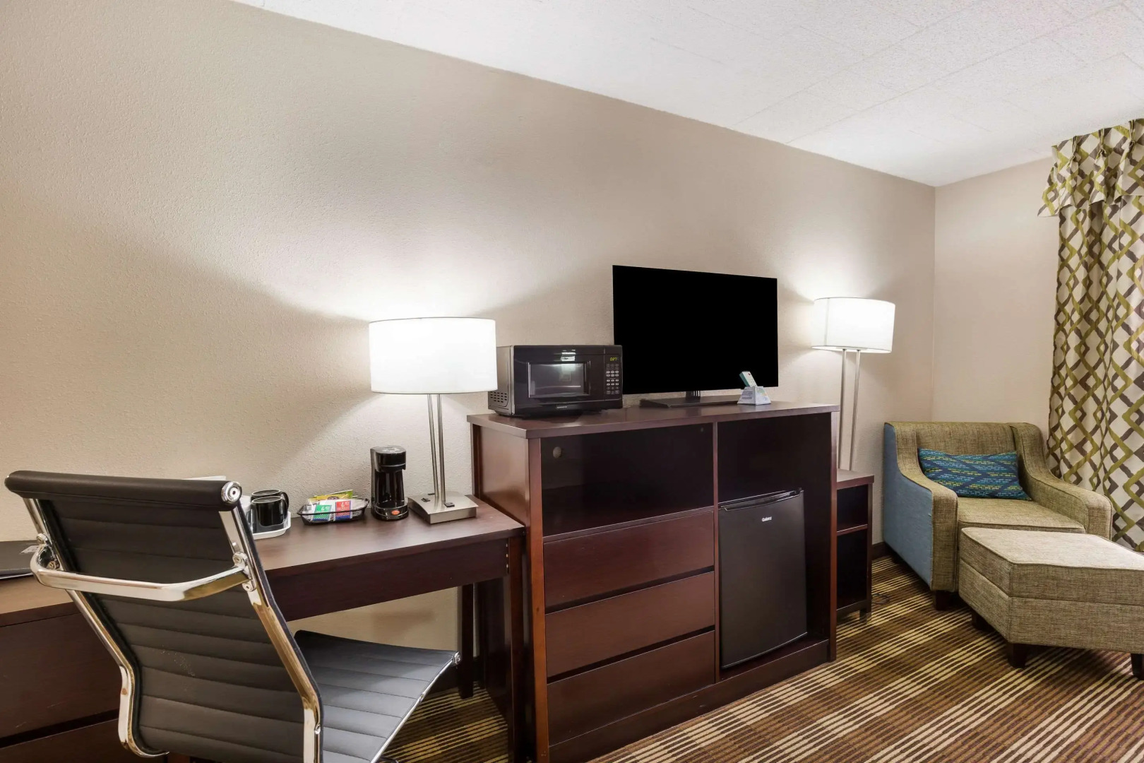 Clarion Inn & Suites Stroudsburg - Poconos