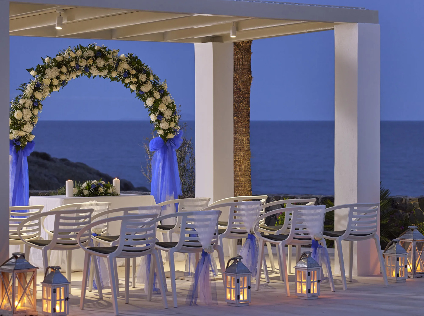 Aurora Luxury Suites