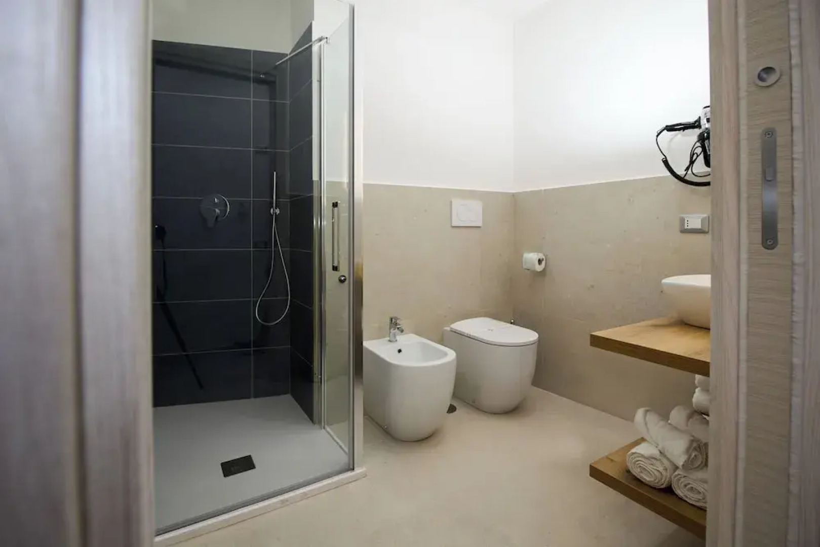 Le stanze di Vino Rosso