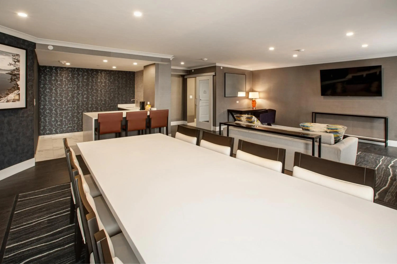 Sands Regency Casino Hotel — только для взрослых