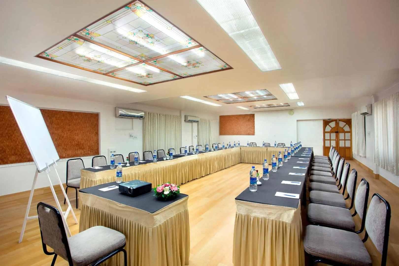 Avion Holiday Resort