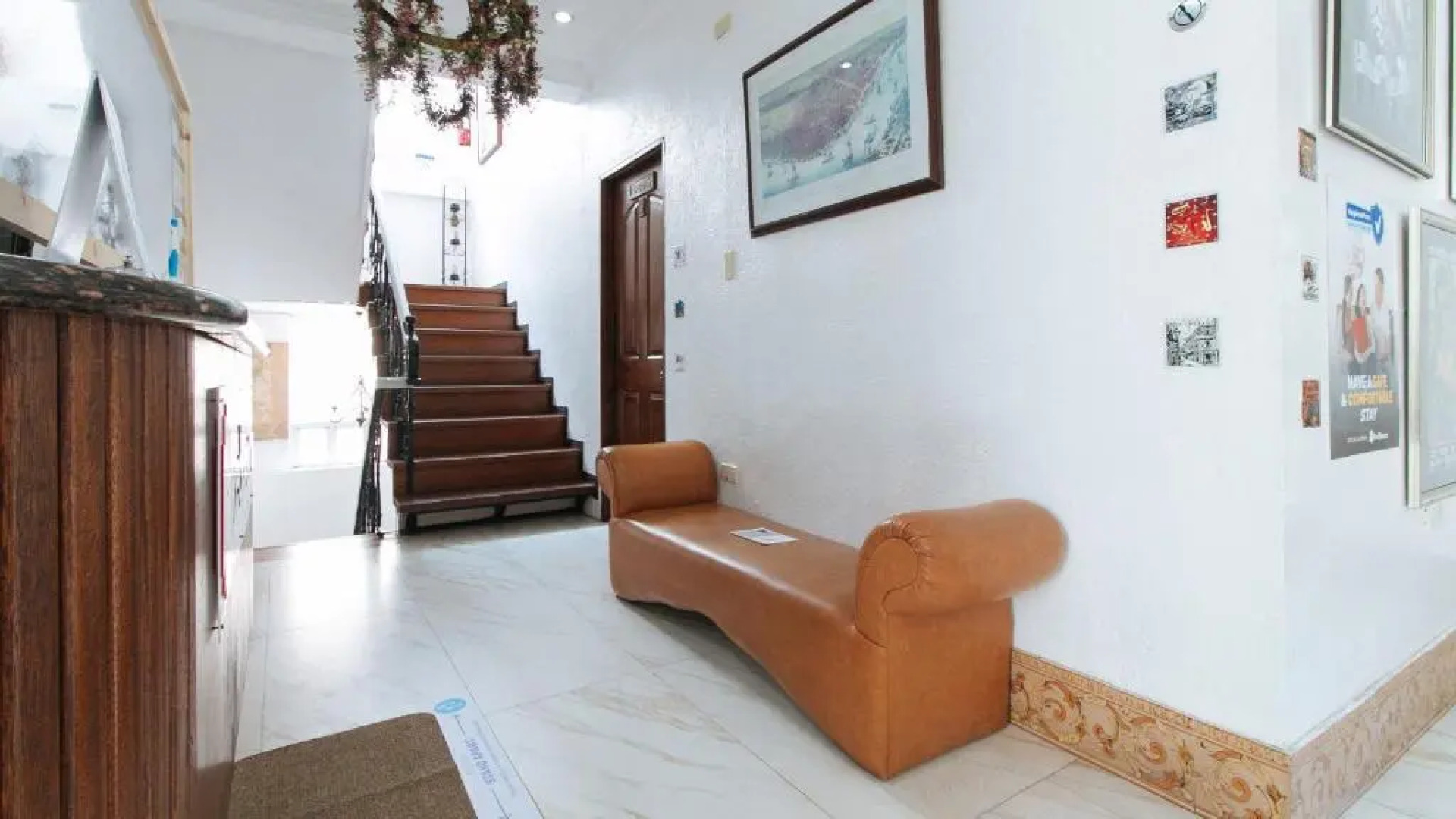 RedDoorz Plus @ New Orleans Auberge Hotel