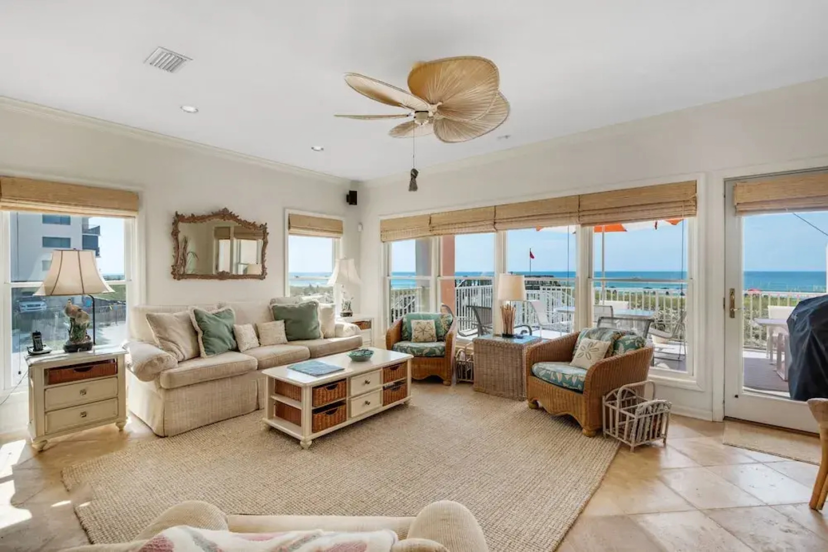 Jen's Creole 4 Bedroom Townhouse by RedAwning