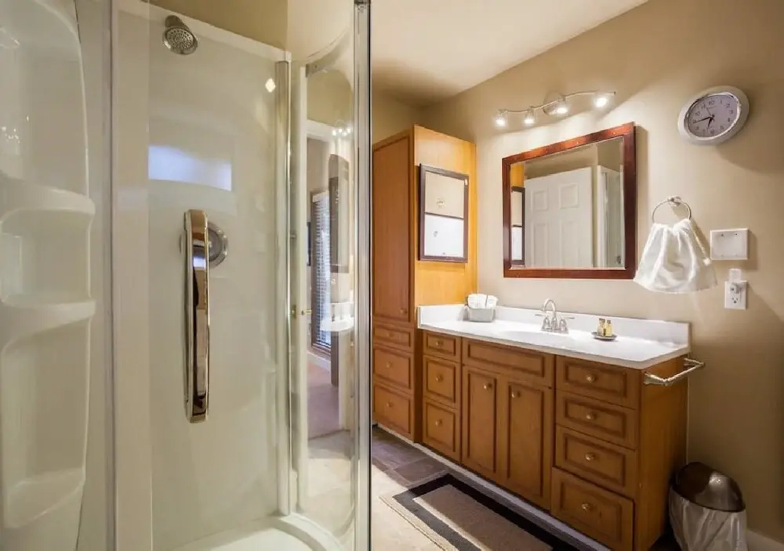 Coles Bay Vacation Retreat