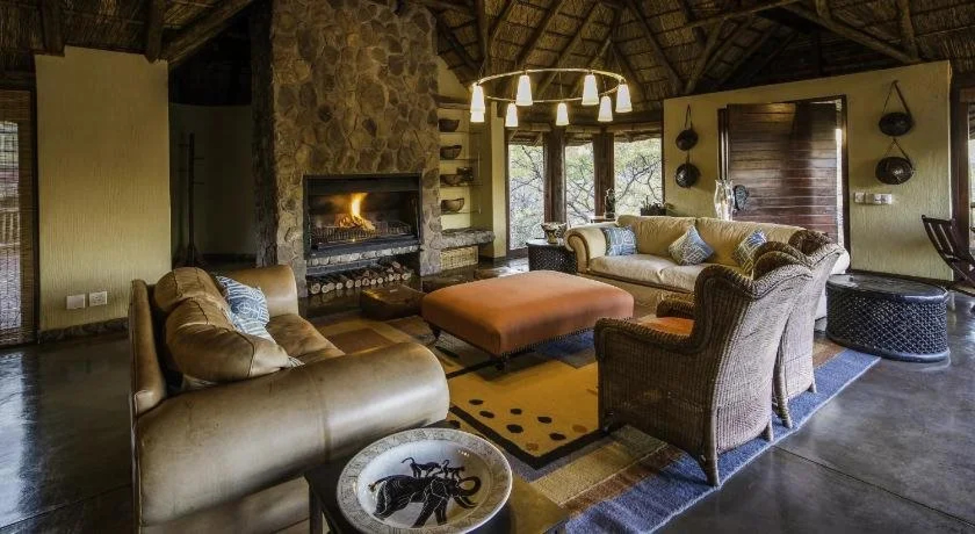 Tshwene Lodge