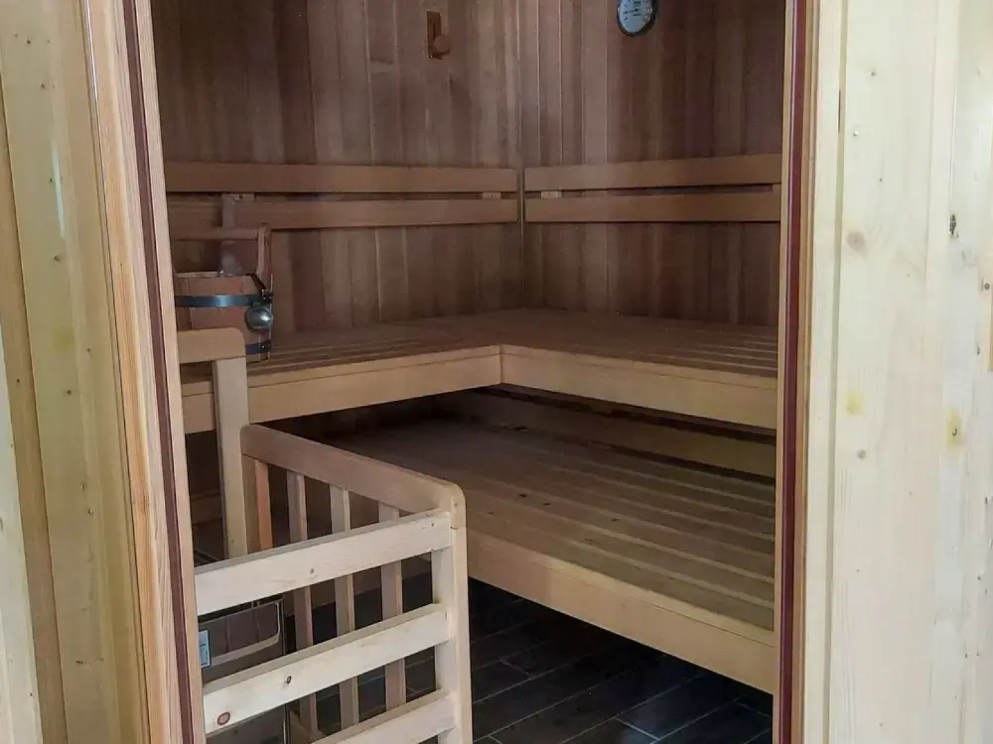 Lounge an der Kirche