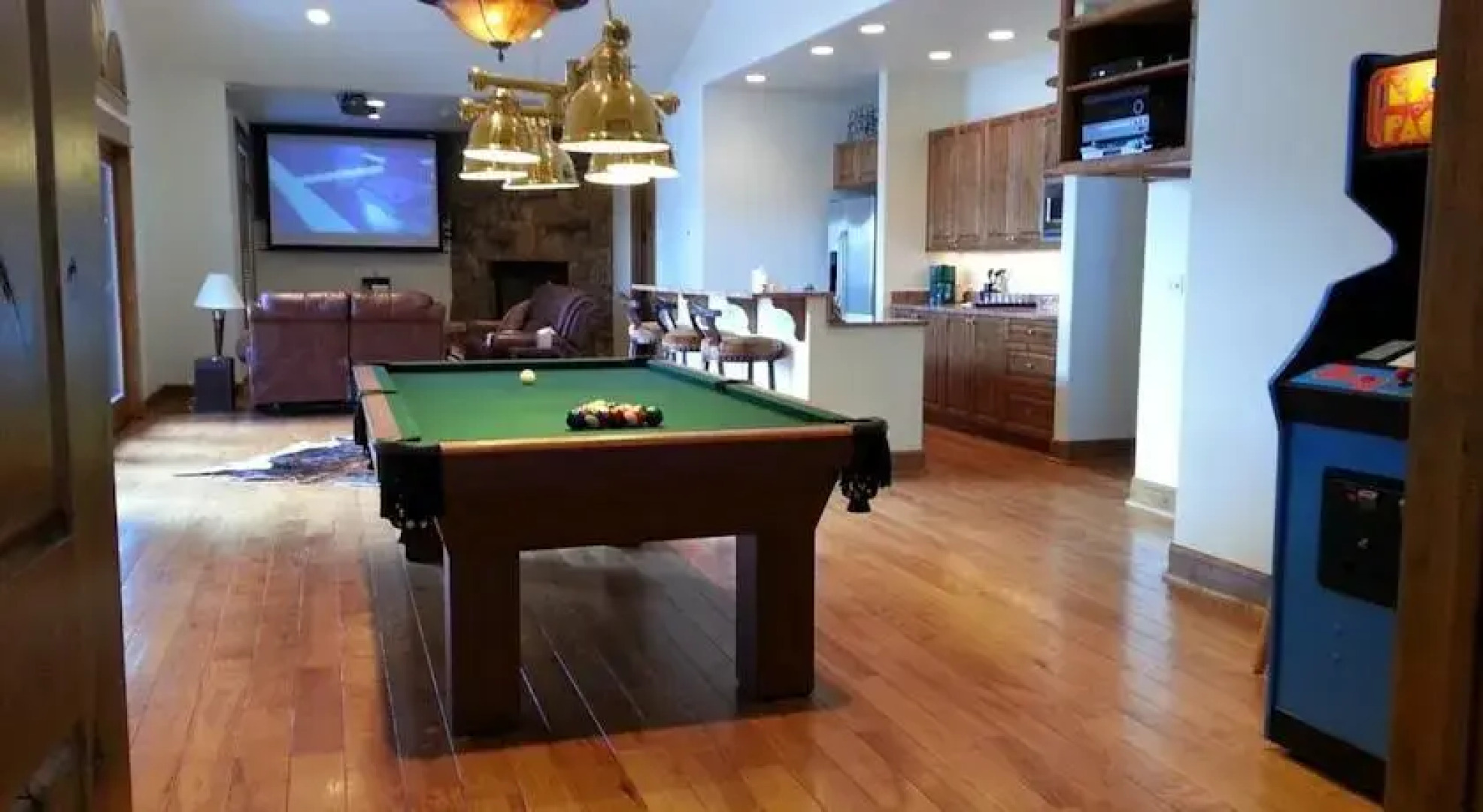 Luxury Residence by EagleVail Realty & Management