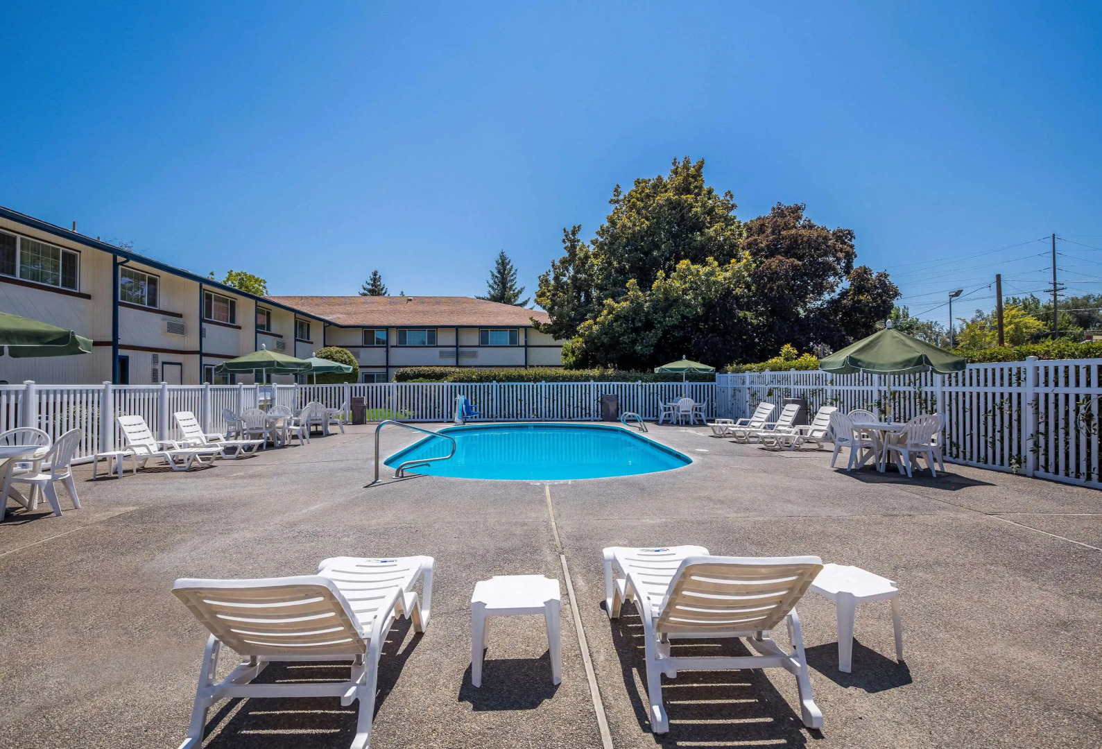 Quality Inn & Suites Medford Airport