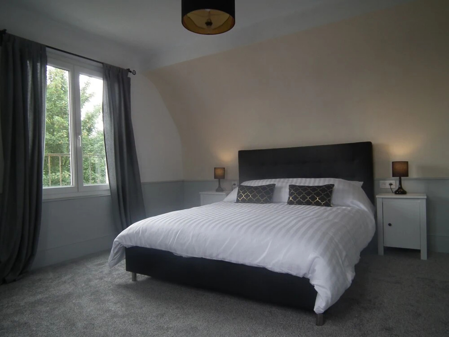 No 6 Bed & Breakfast