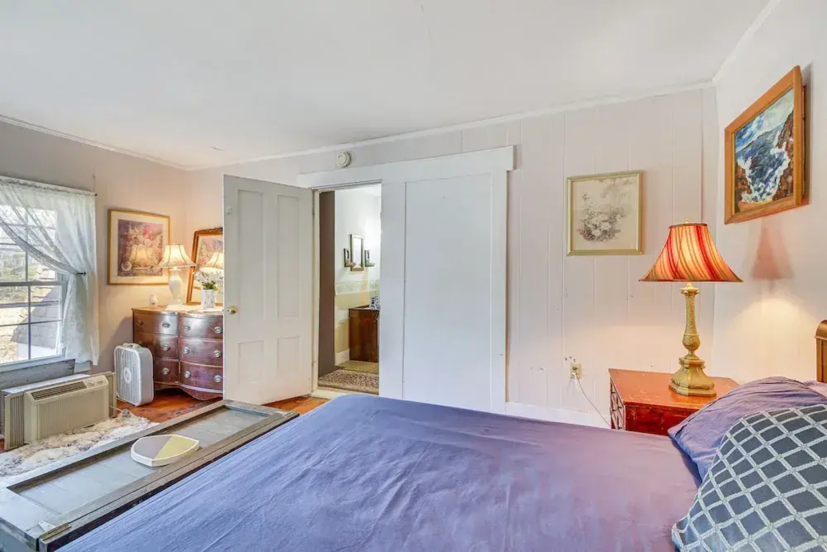 Spacious Round Pond House w/ On-site Trail Access!