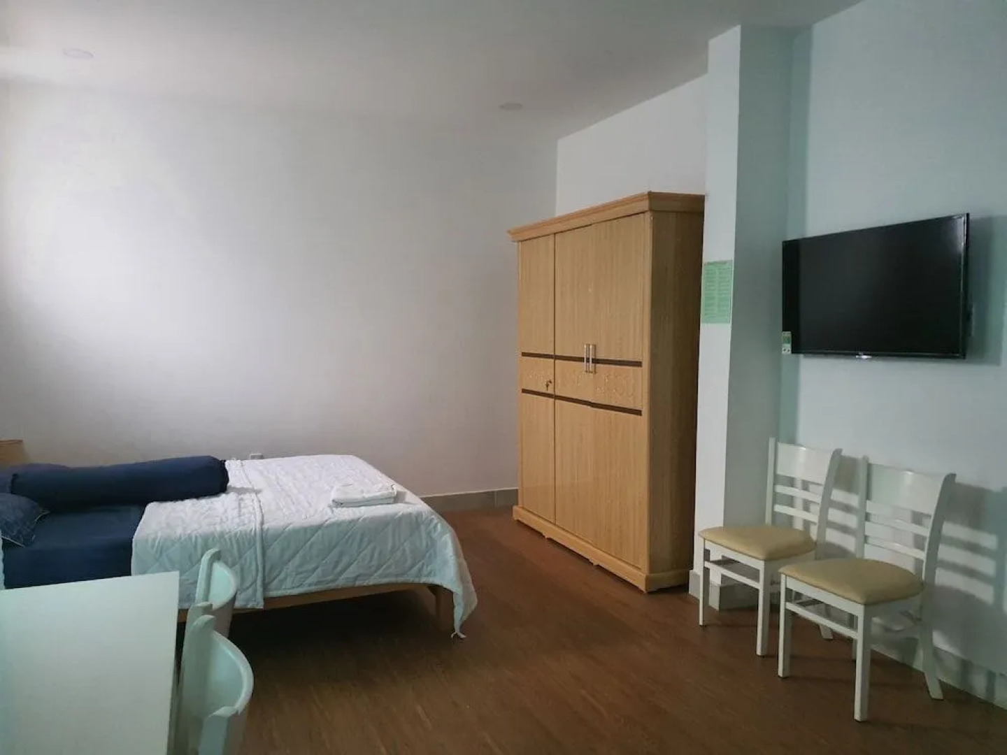 Alice's Happiness House