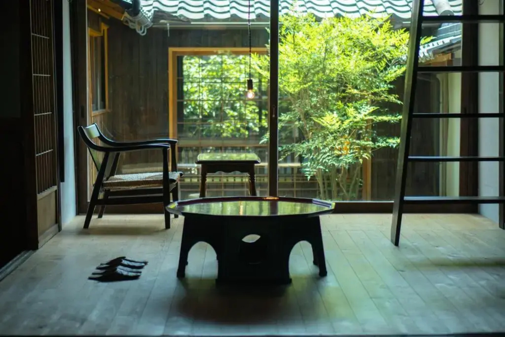 Oito 美しい街並みに佇む喫茶と宿