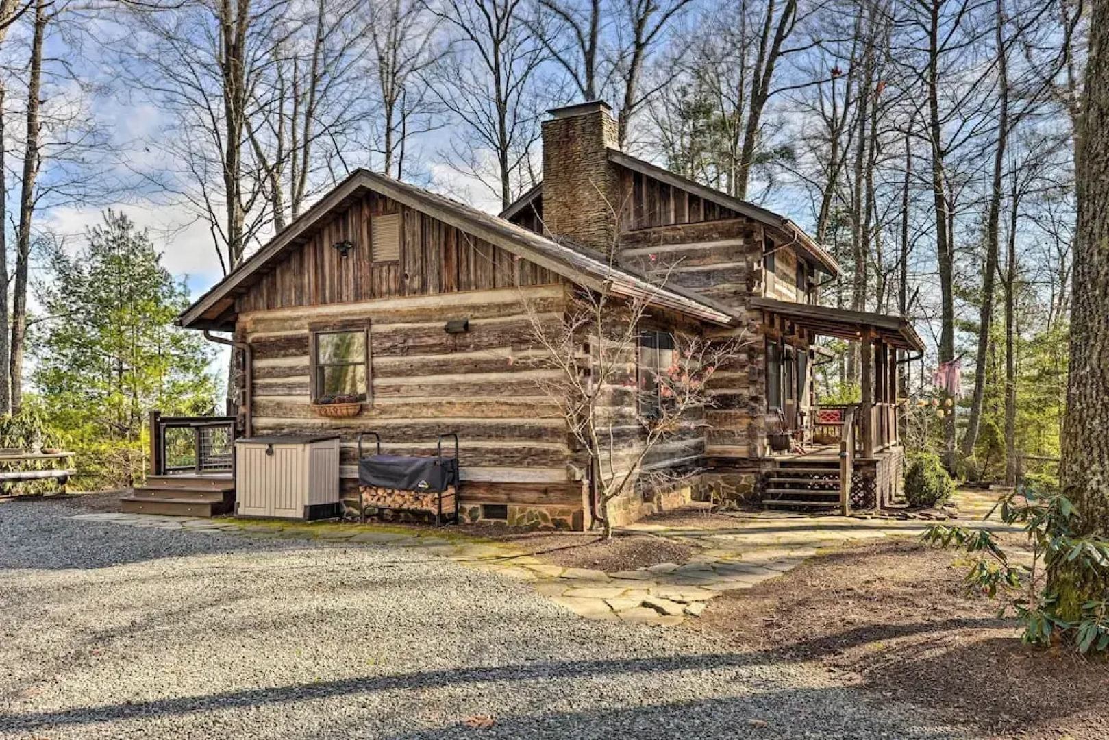 Cabin Near Boone w/ Hot Tub & Mountain Views