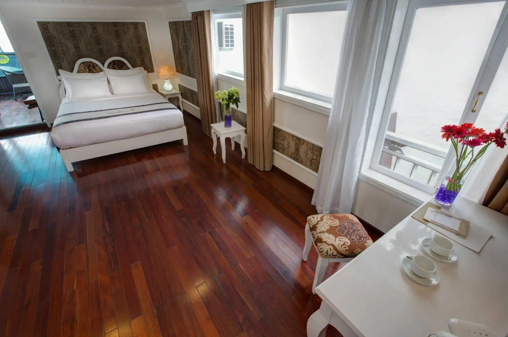 Signature Royal Halong Cruise