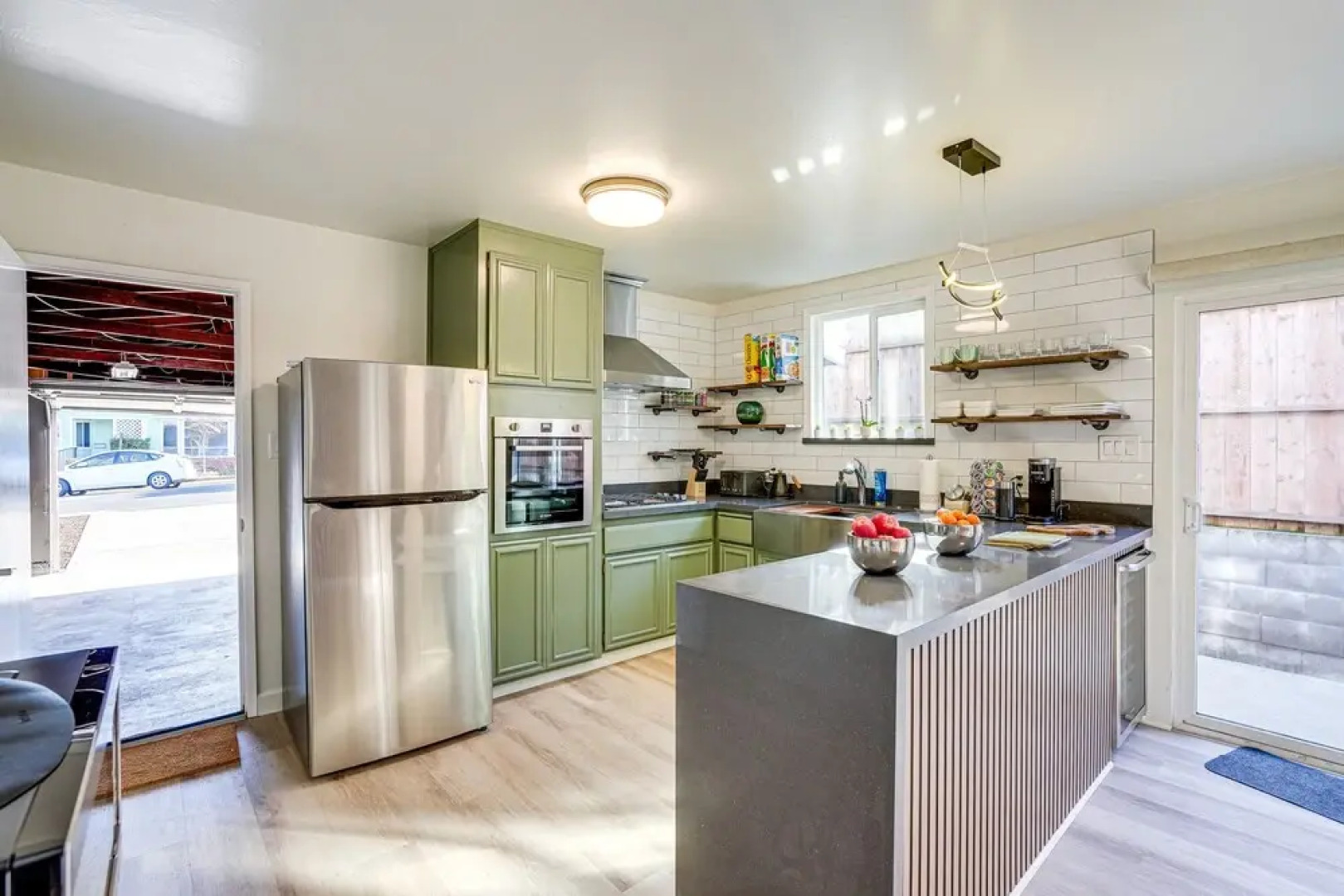 Pinole Oasis w/ Gazebo & Gas Grill: Close to Napa