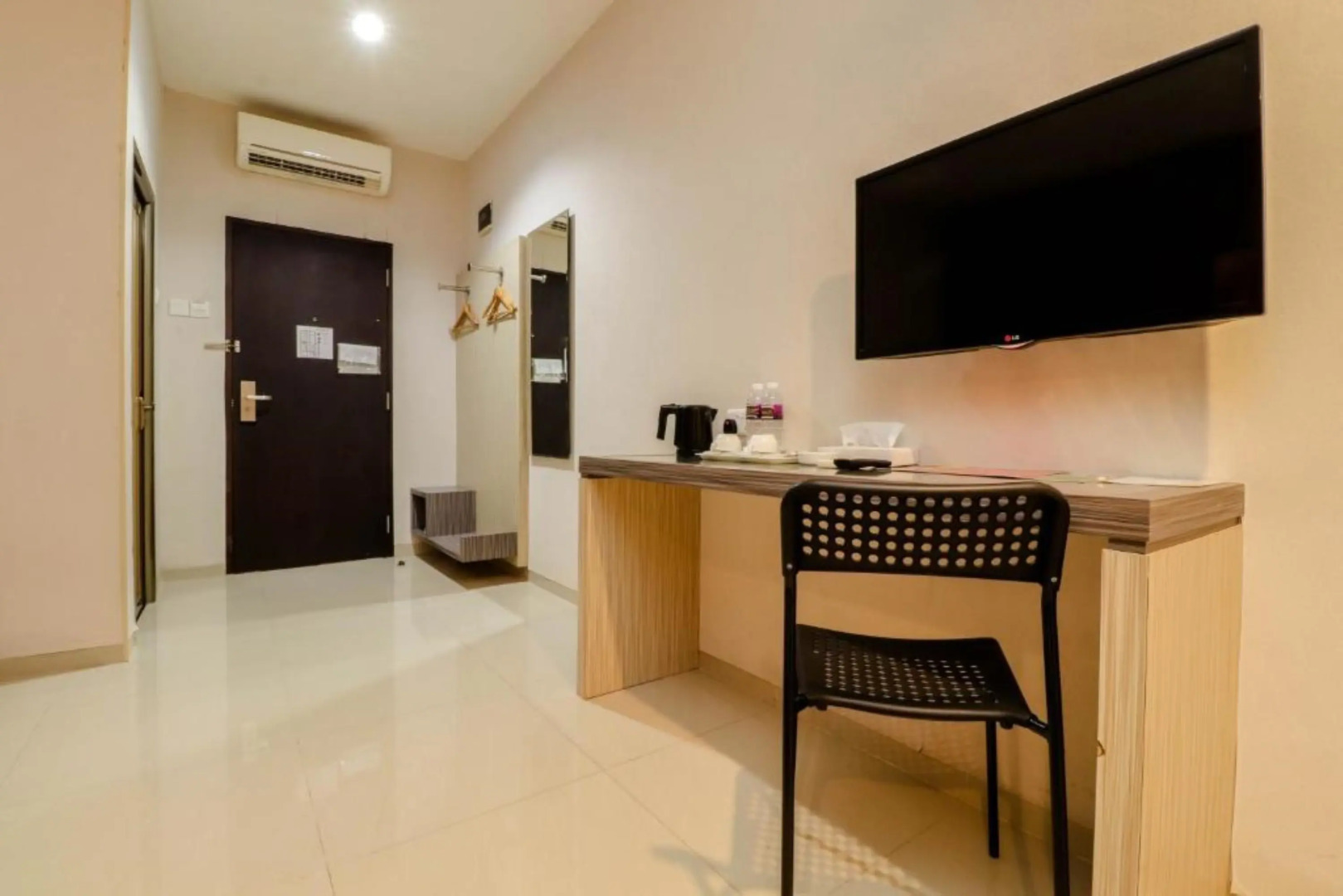 Lovina Inn Hotel Batam