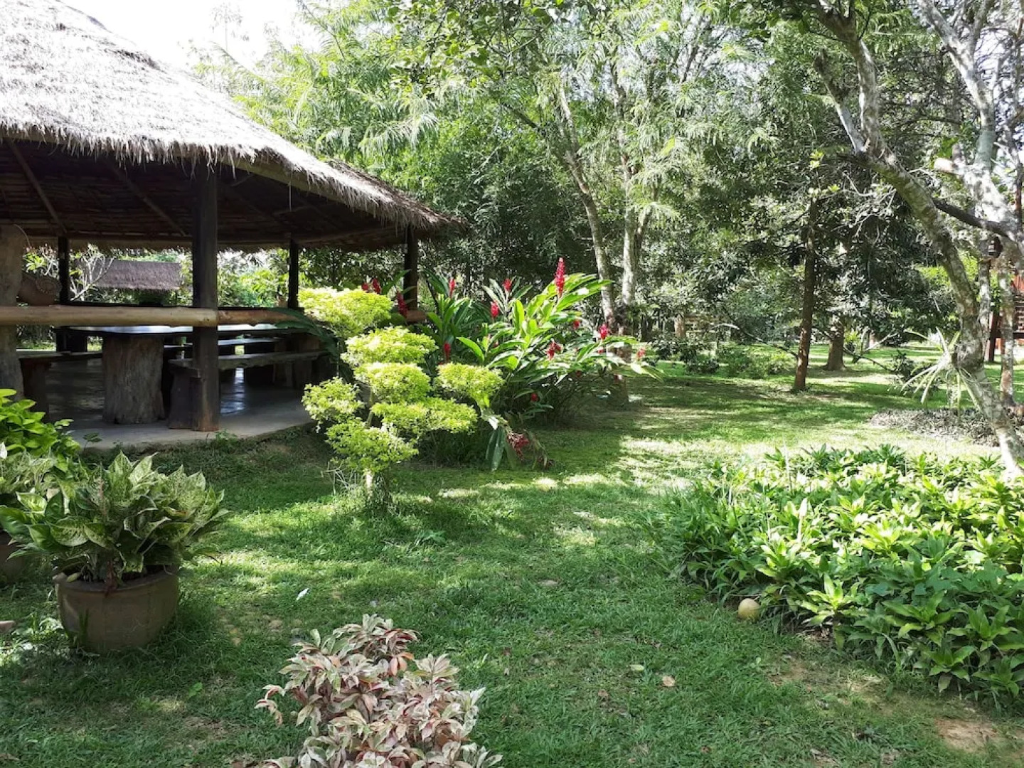 Baan Suansabaijai Resort