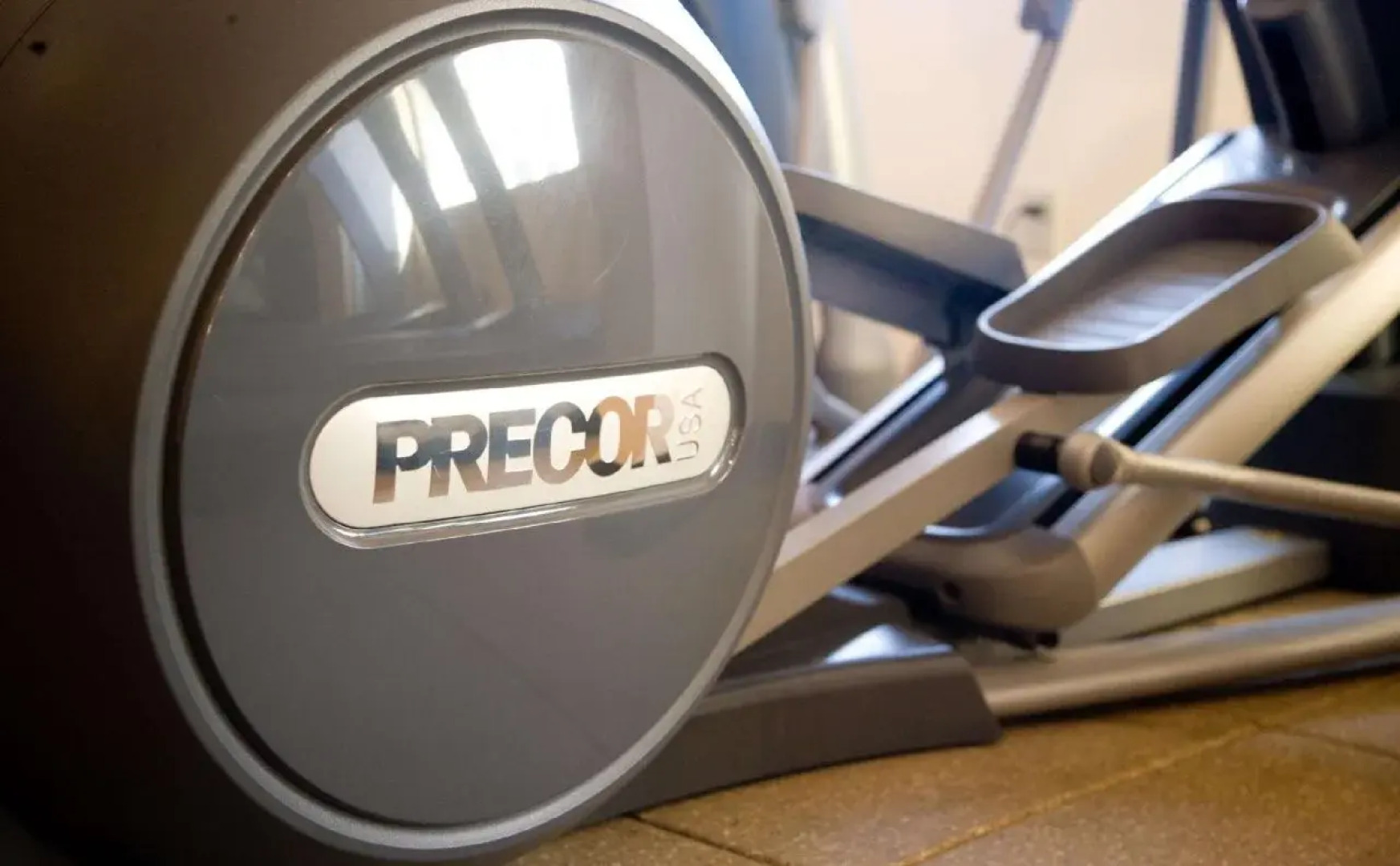 Hotel Zessa Orange County Airport, a DoubleTree by Hilton