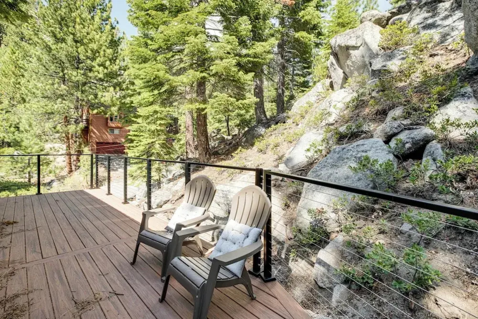 4 Mi to Beach: Lake Tahoe Mountain Retreat!