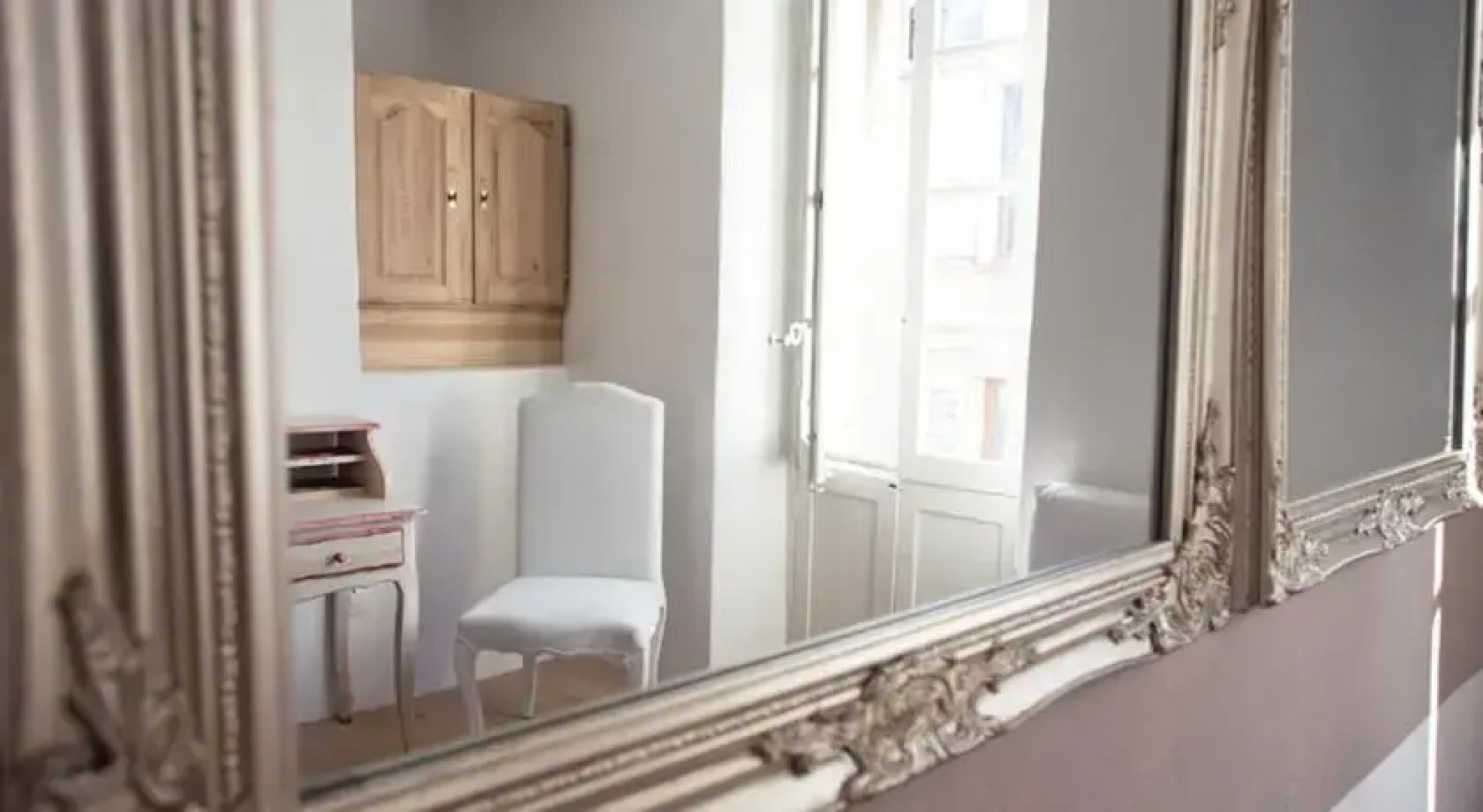 Boutique Village No. 6