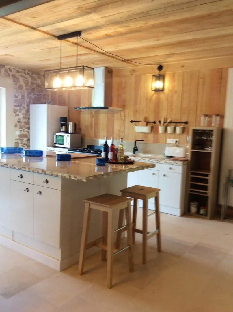 House With 3 Bedrooms in Abjat-sur-bandiat, With Shared Pool, Furnished Garden and Wifi