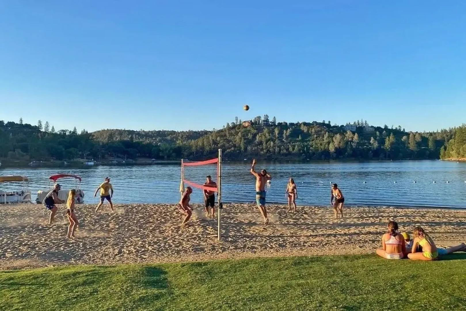 Bigfoot Cabin - Vintage Cabin Charm by Yosemite Region Resorts