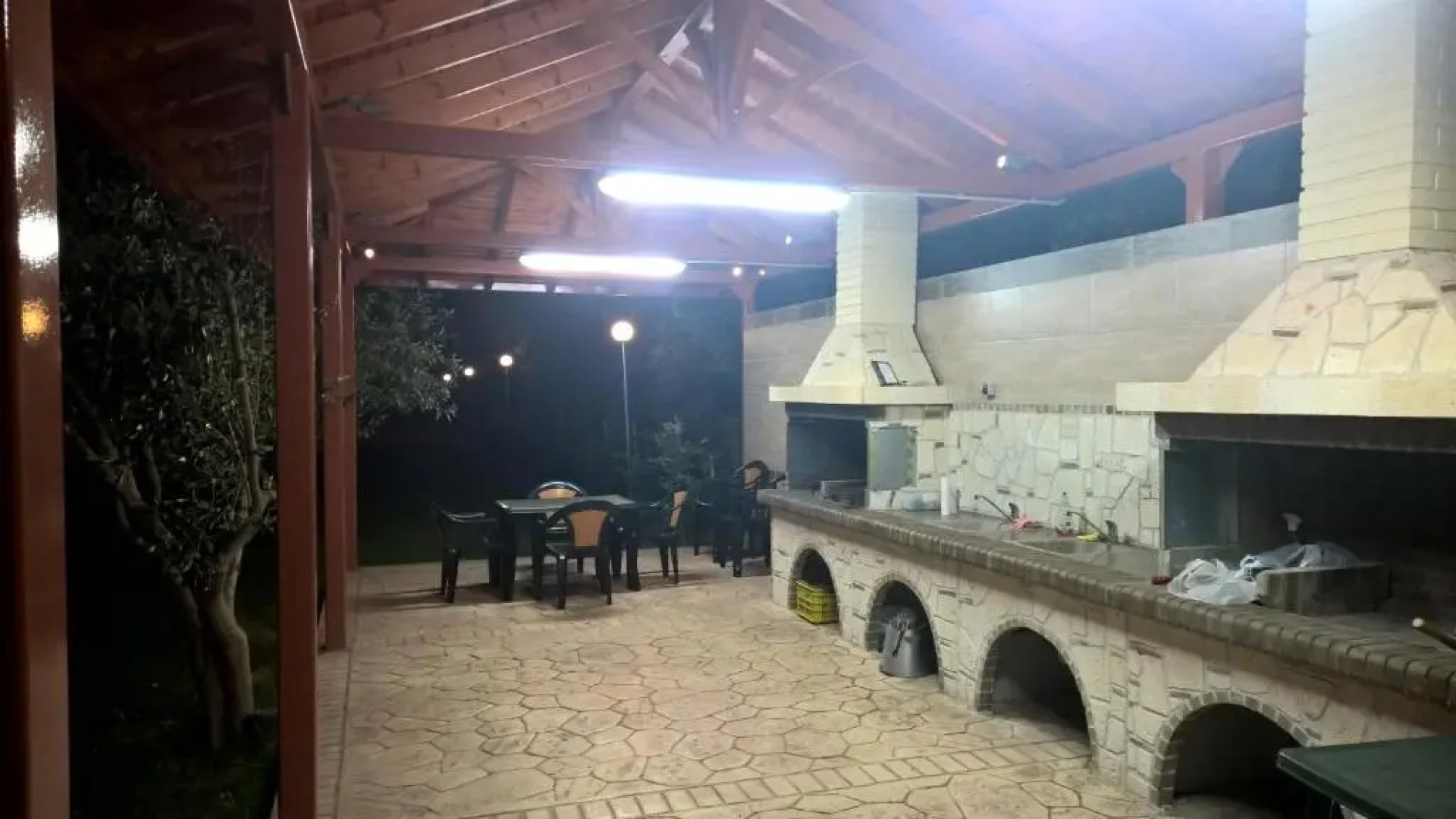 Gaia Studios & Apartments