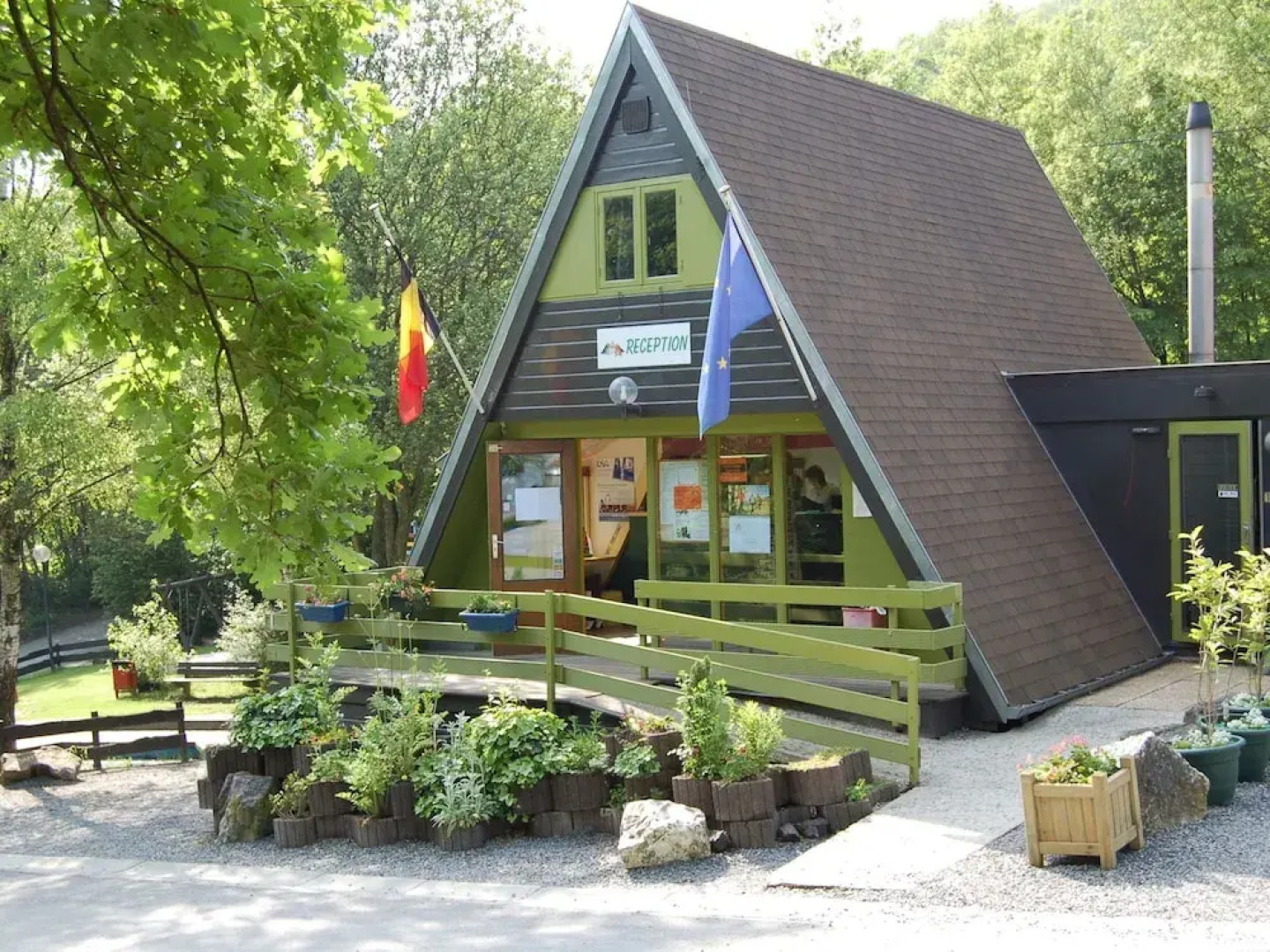 Cozy Detached Chalet With Terrace in the Durbuy Area